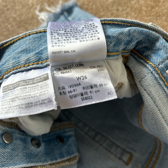 Levis 501 shorts size 26!! - Picture 2 of 5